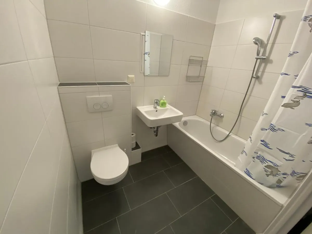 Enjoy Your Stay With Dkn - Mon-Sun - Late Night Check-In - Multilanguage - Leipzig Gruenau - Witamy Serdecznie 0*,